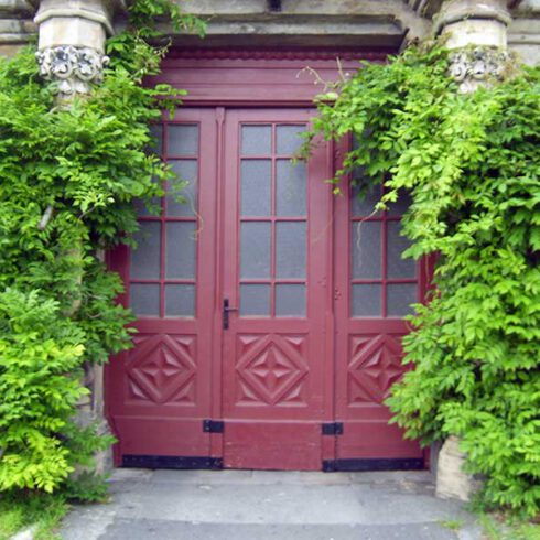 restauriertes Tor zum Innenhof der Leibniz Universität Hannover