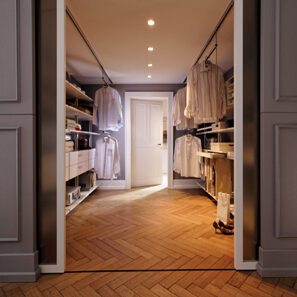 begehbarer Kleiderschrank