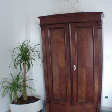 Restaurierung Biedermeierschrank